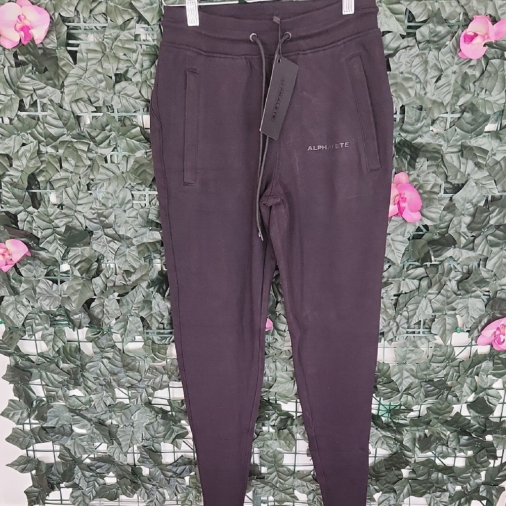🆕️ Alphalete Black Joggers